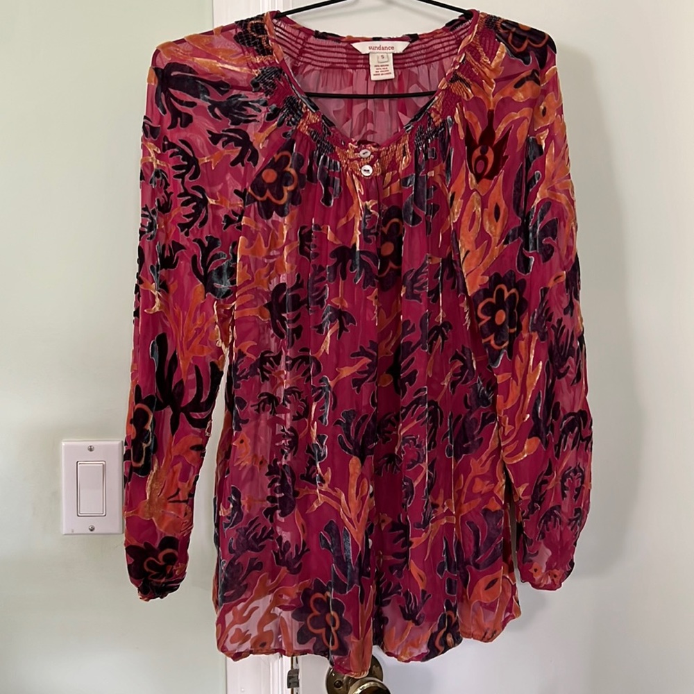 Sundance flowered ladies blouse.